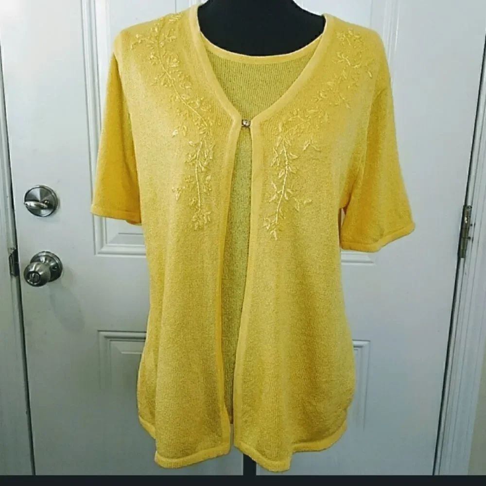 Sag Harbor yellow one piece blouse